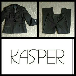 Black Kasper 2 Piece Suit Petite Lined Size 2P